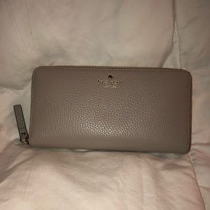 Kate Spade zip around wallet